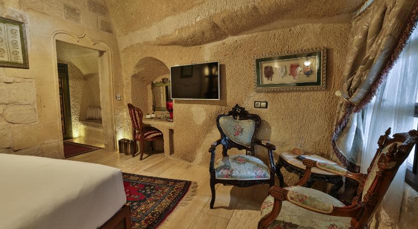 Immagine di King Cave Room with Whirlpool Bath 15