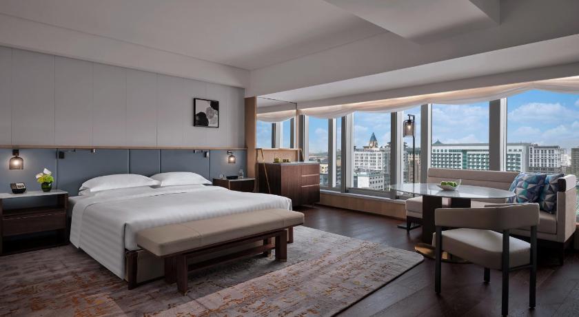 Imagen de Habitación Deluxe con cama extragrande (1 King Bed, Deluxe) 10