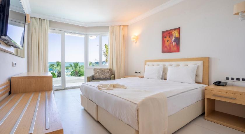 Image of Suite with Sea View 5