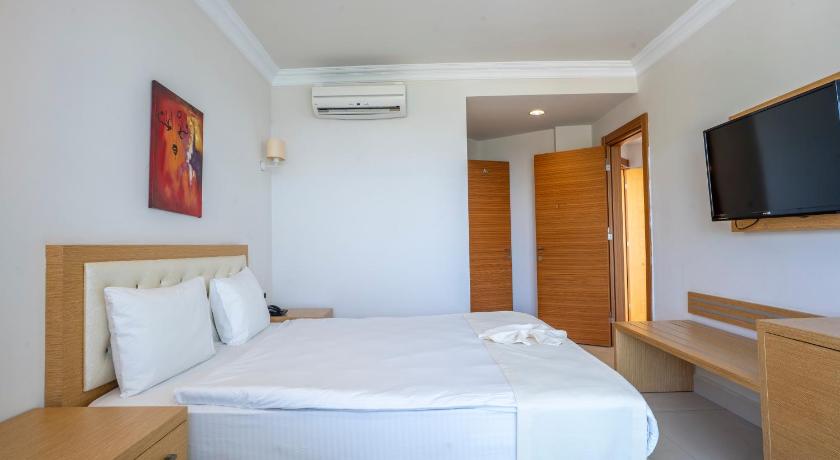 Image of Suite with Sea View 14