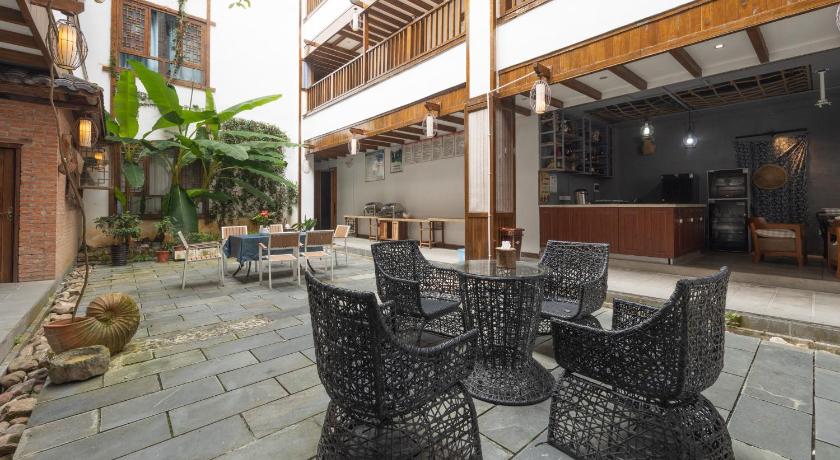 Zhangjiajie Countryard Hotel - image 8
