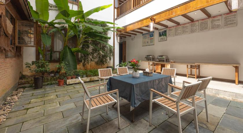 Zhangjiajie Countryard Hotel - image 21