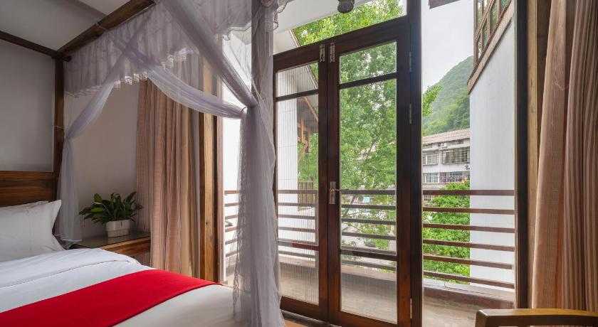 Zhangjiajie Countryard Hotel - image 36