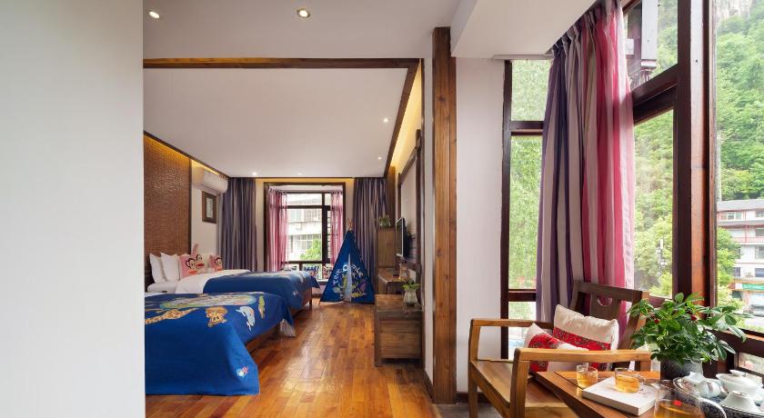 Zhangjiajie Countryard Hotel - image 17