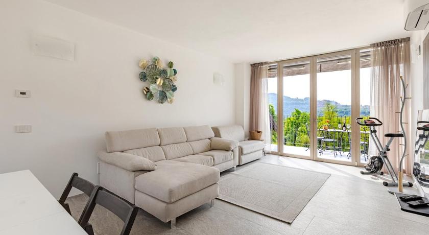 360 Casa Panoramica Immersa nel verde 150 mq