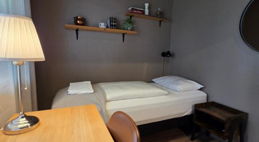 Image of Private Single Room with Shared Bathroom 1