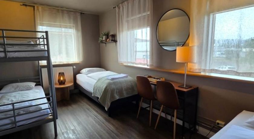 Image of Private Quadruple Room with Shared Bathroom 7