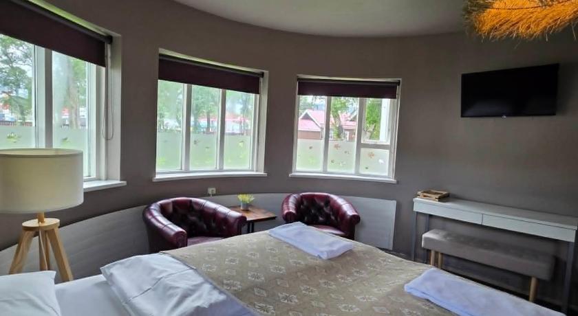 Image of Private Quadruple Room with Shared Bathroom 1