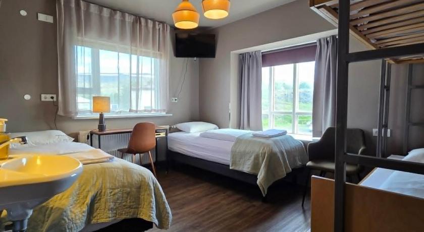 Image of Private Quadruple Room with Shared Bathroom 0