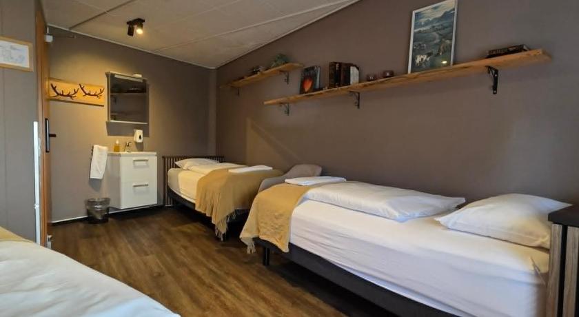 Image of Private Triple Room with Shared Bathroom 3