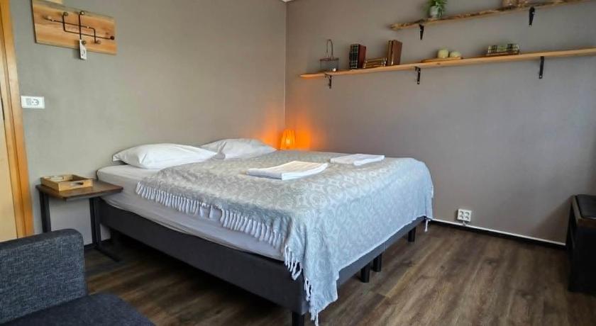 Image of Private Double or Twin Room with Shared Bathroom 7