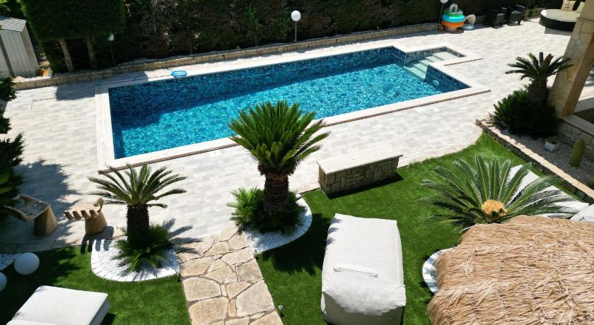 Villa Alaimo Pool & Sea