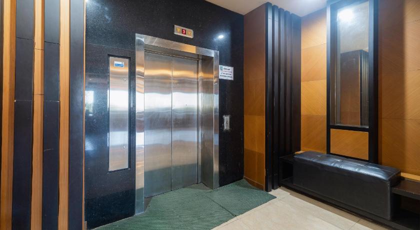 RedDoorz @ Hotel Istana Permata Ngagel Surabaya – Surabaja, IL
