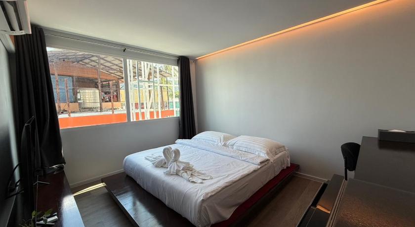 Image of Double Room with Private Bathroom 13