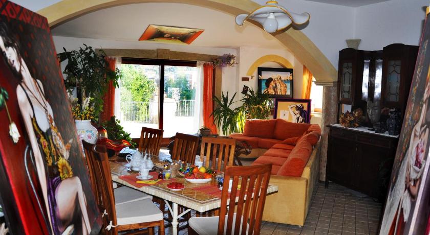 Ozier Casa d' Artista B&B 4-Star Hotel room