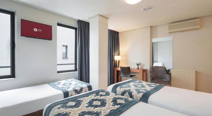 Image of Double Room with Extra Bed 1