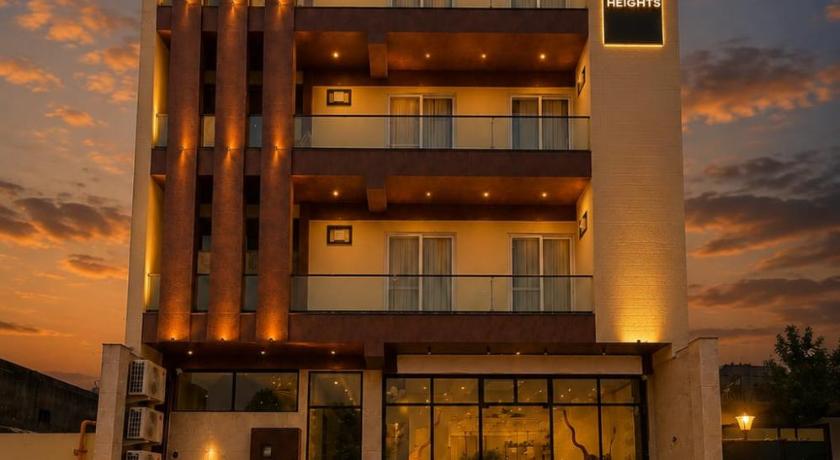 Hotel Nova Heights - Surajpur Greater Noida - image 2