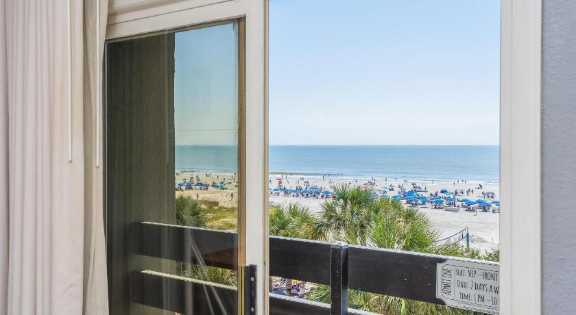 Immagine di Premium Ocean View King ADA Accessible 15