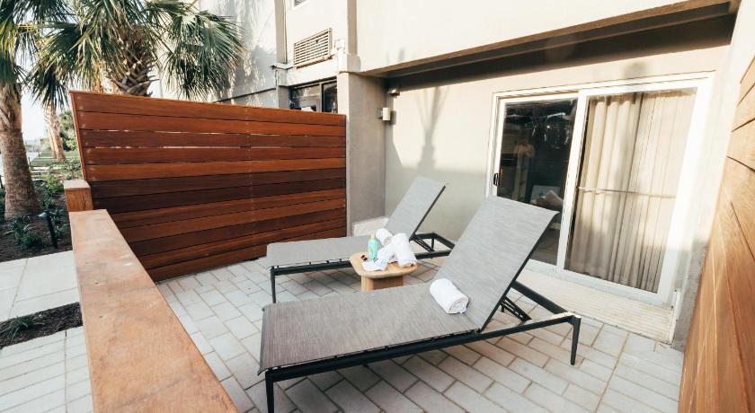 Immagine di Standard King ADA Accessable 17