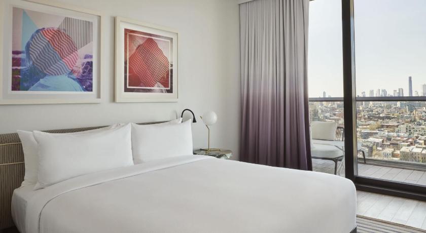 Zdjęcie: Apartament typu Suite z 1 sypialnią, łóżkiem typu king-size i balkonem – przystosowany dla osób niepełnosprawnych (King One Bedroom Suite ADA with Balcony) 7