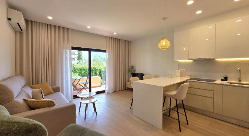 Image of One-Bedroom Deluxe Apartment 0