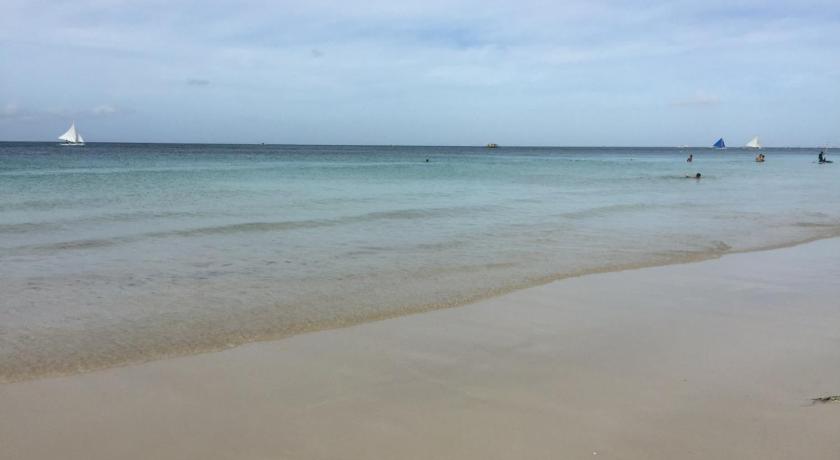 Nigi Nigi Nu Noos Beach Resort photo