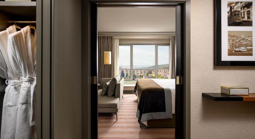 Image of Monsanto Suite 6