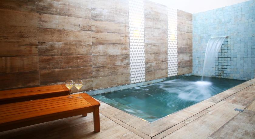 Image of Suite with Private Pool 4