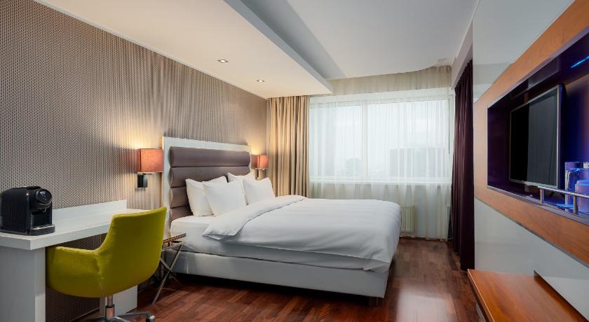 Image of Superior Room with View 1