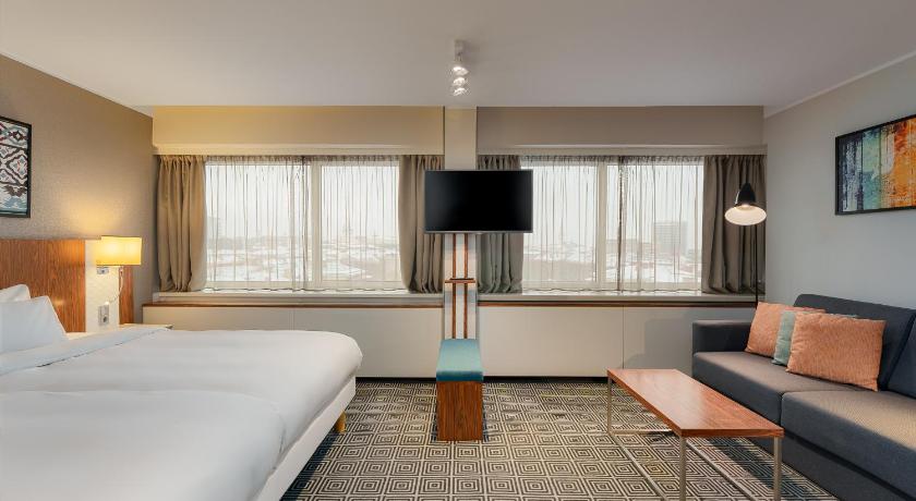 Image of Family Room 7