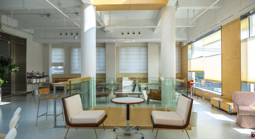 Twin Towers Market TTD Lying Hotel (Pingjiang Road Branch) - image 4