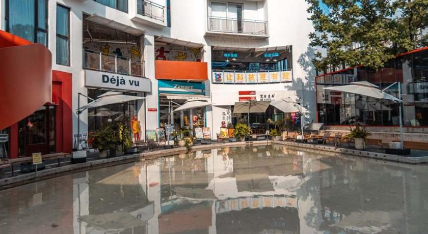 Twin Towers Market TTD Lying Hotel (Pingjiang Road Branch) - image 13