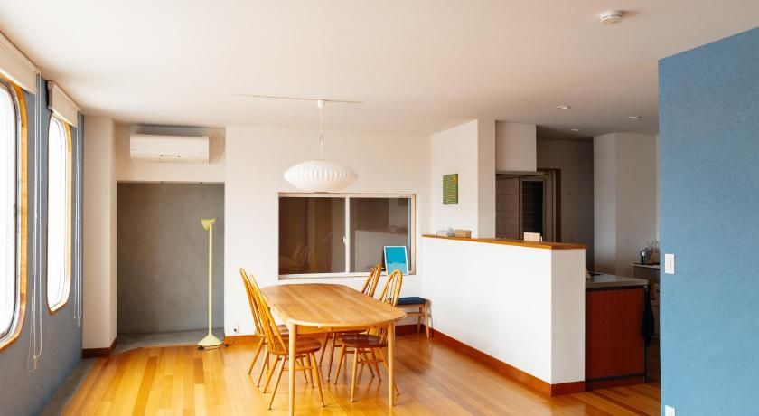 Denim House C