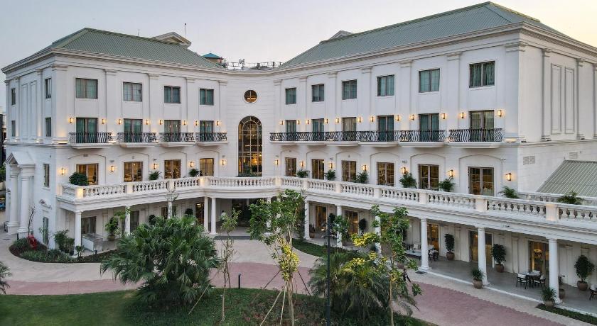 DLF Club 4 - image 2