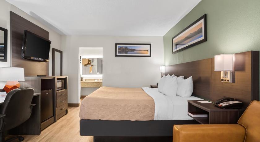 1 Queen Bed, Nonsmoking attēls 1