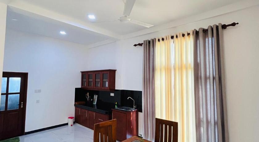 Sun Rusiru villa - image 7