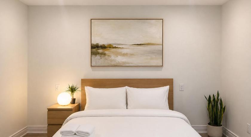 Fairview Suites- near Fairview mall, Seneca and Highway 404
