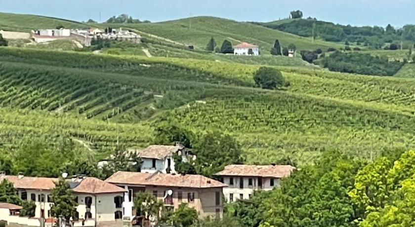 Piemonte Country House, Public pool is 3 min away