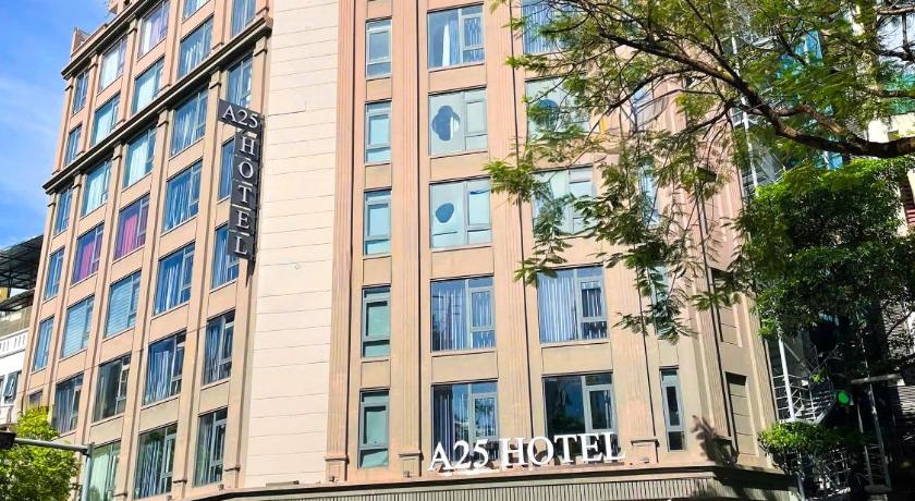 A25 Premium Hotel - 31 Truong Cong Giai - image 2