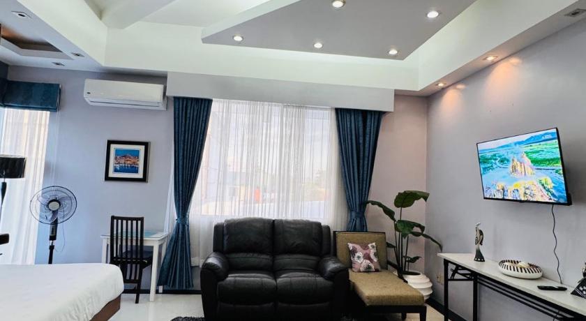 Image of Execuitve Suite 7