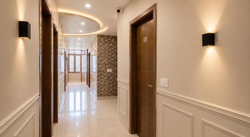 Hotel Meridia Inn Near PEC College & PGI - image 8