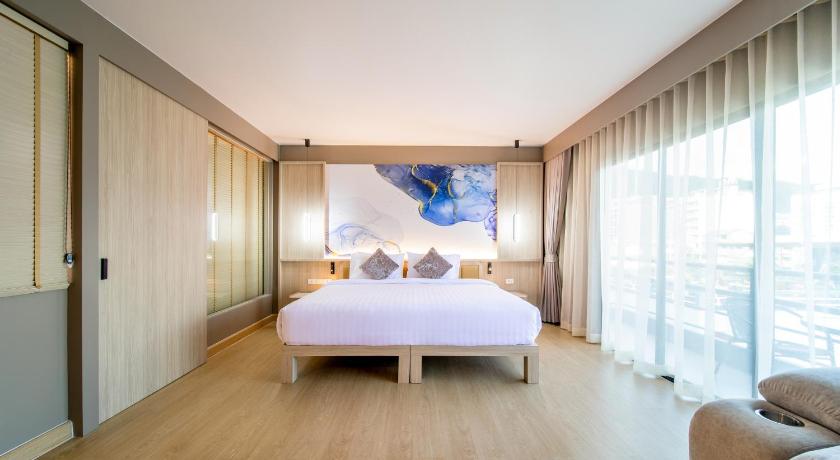 Image of Queen Room with Balcony 0