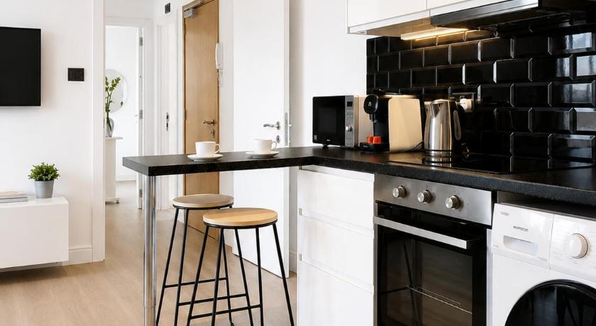 Grand Central House - Central Penthouse Two Bedroom - GibraltarStay Apartments