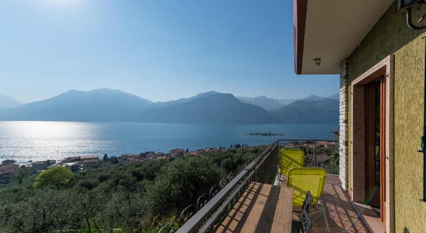 Villa Nadya by GardaDoma