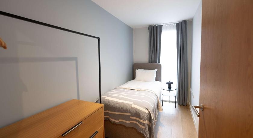 Image of Three Bedroom Apartment 7