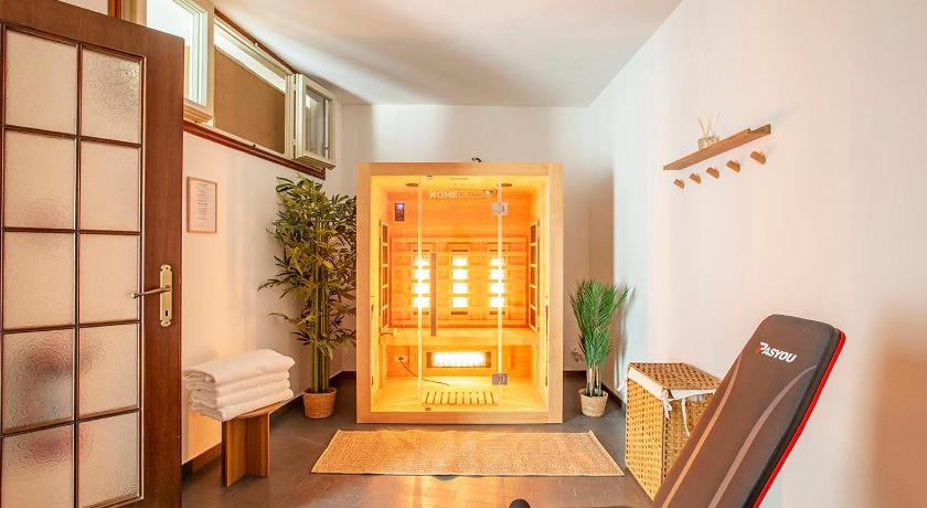 Lake Como with view, sauna and air conditioning