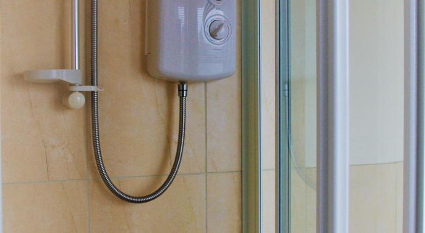 Image of Double Room with Shower 3