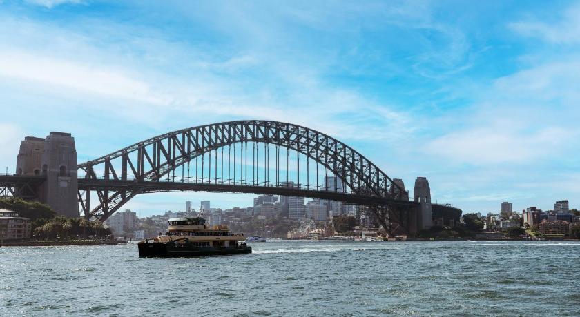Lavender Bay Harbour View Apt - Kirribilli Commute Entire apartment ...