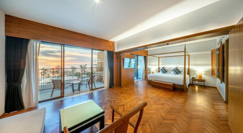 Image of Deluxe Suite 0
