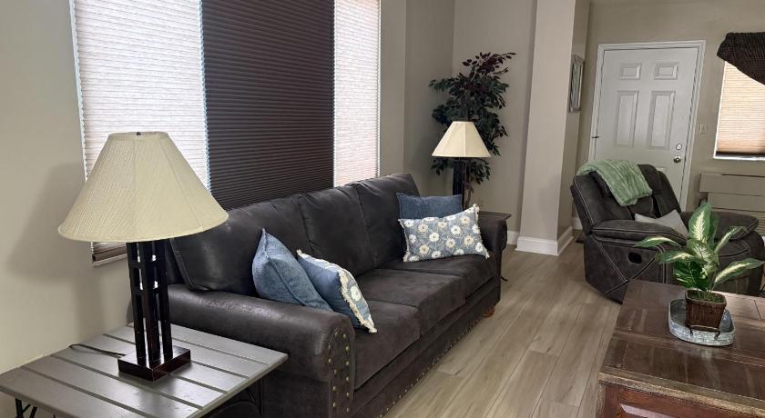 Image of Apartment 17